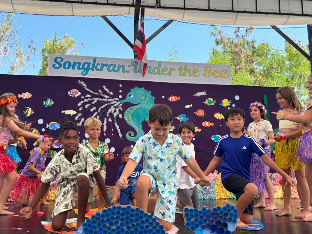 Primary students presentation during Songkran