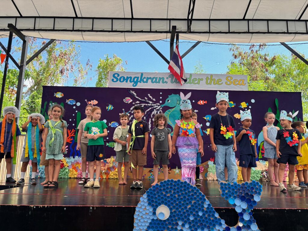 Primary students presentation during Songkran celebration